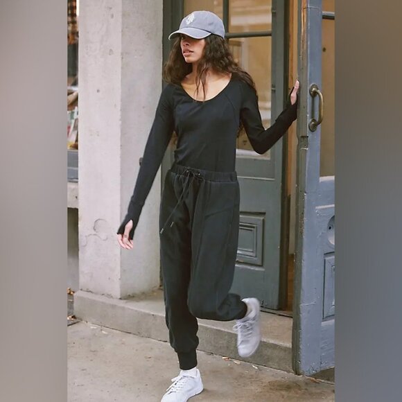 Free People Movement Make It Count Onesie NWOT - Picture 4 of 9